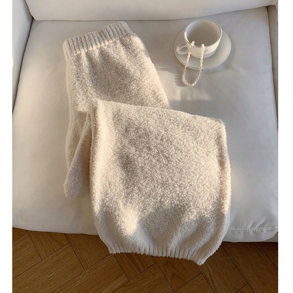 Cozy Fuzzy Stretchy Waist Wide Leg Pants - Picture 5 of 10